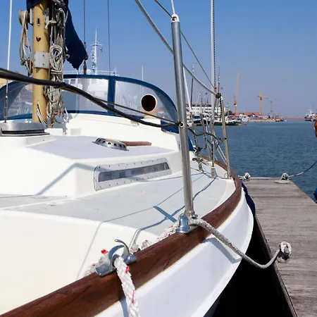 Evamia Boat