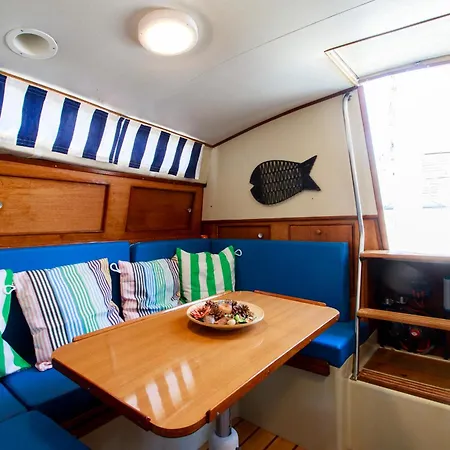Evamia Boat *